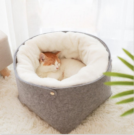 Cozy and Versatile Pet Bed - Snuggle Space for Your Furry Friend