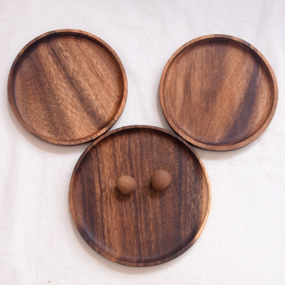 Simplicity in Form - Round Wooden Plate Collection